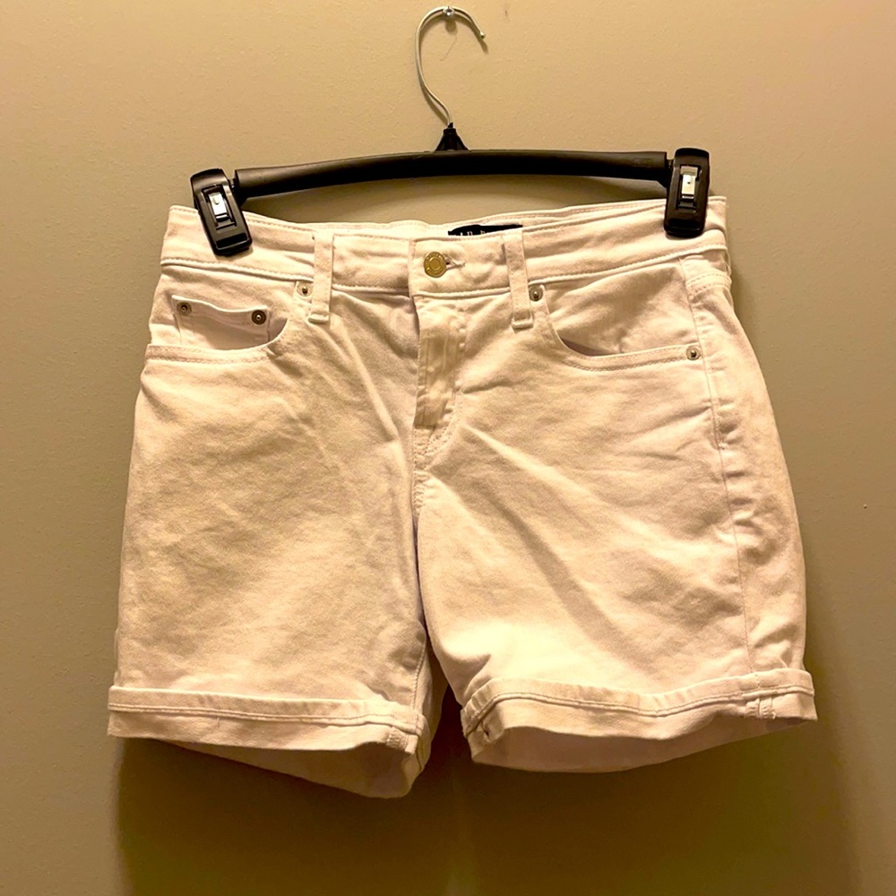 Gap 5” white denim shorts